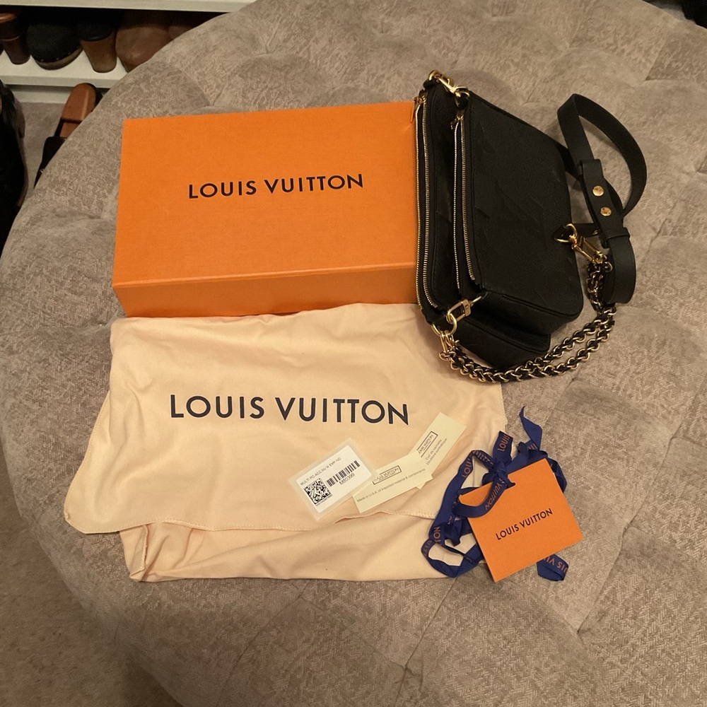 Louis Vuitton Pouchette - Picture 11 of 16